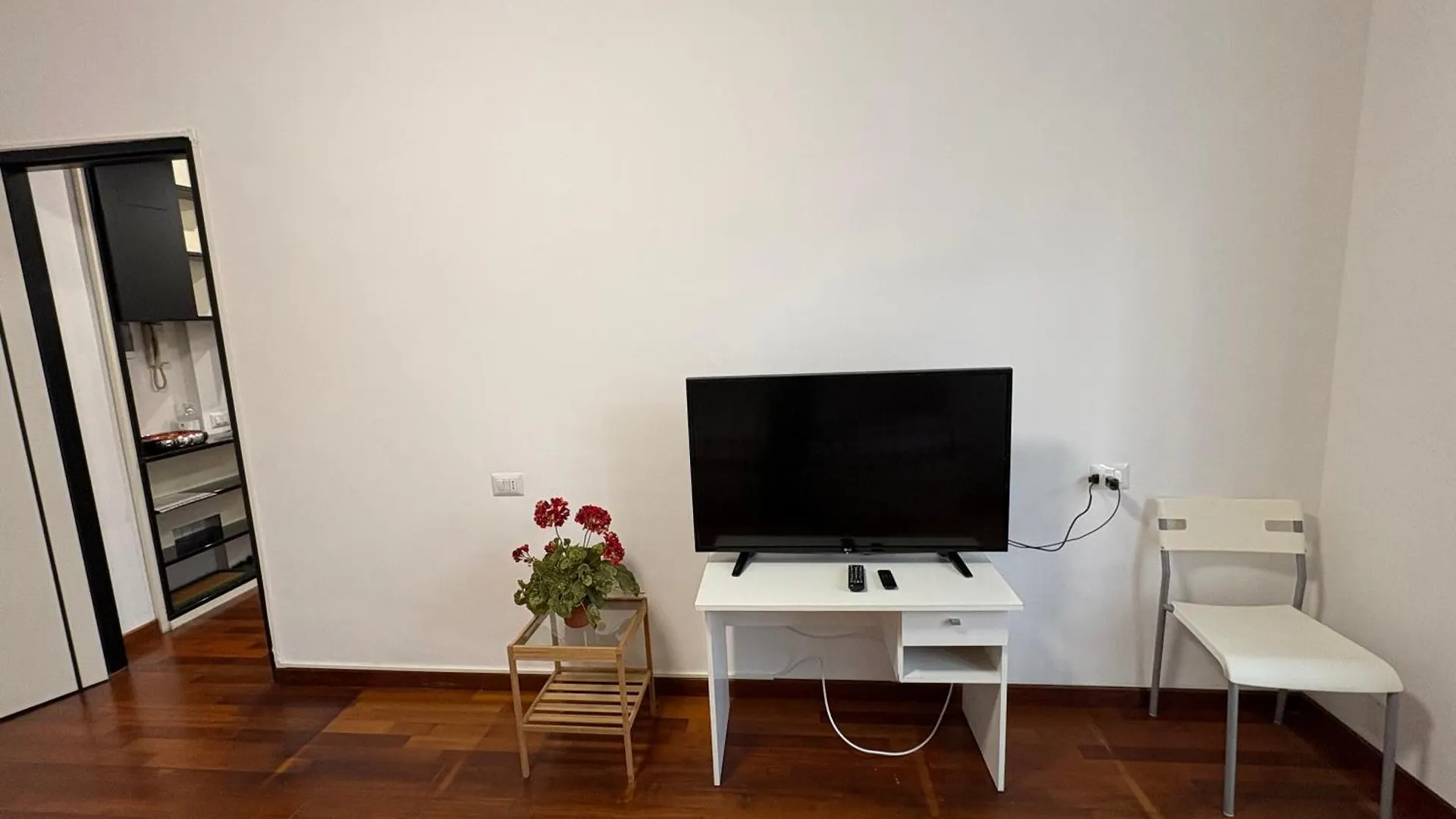 Gori Home Milan Apartment